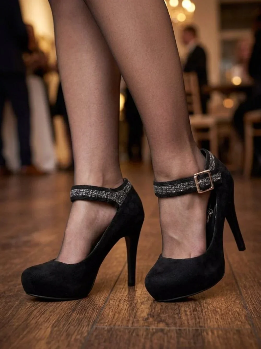 Vintage Penny Loves Kenny Black Suede Pump